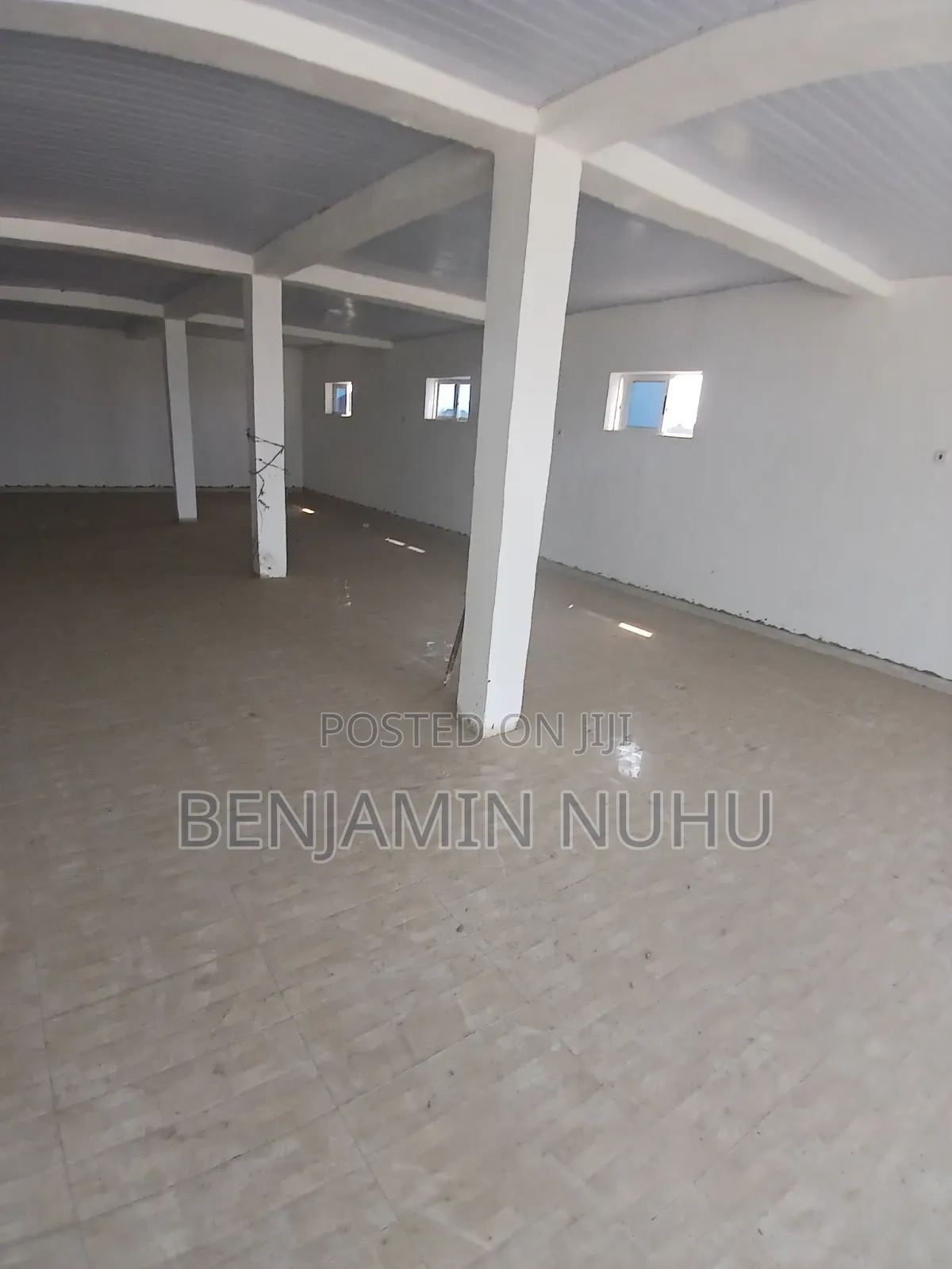 A 120sqm Available Space in a Plaza for Office Space or Shop