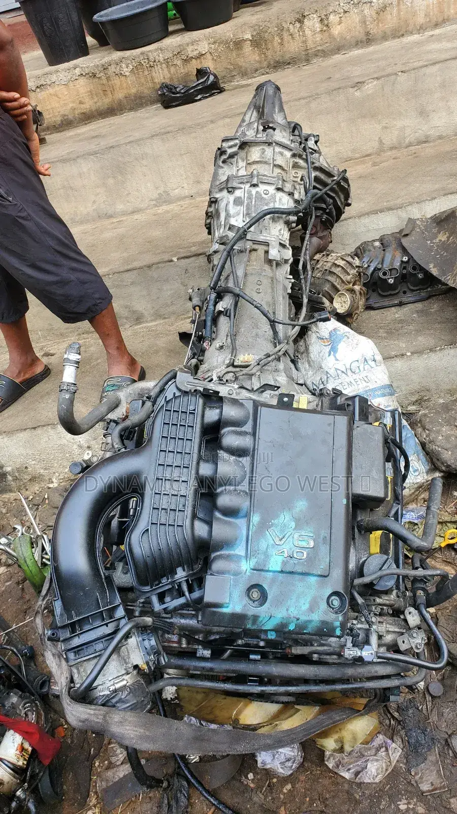 Nissan Pathfinder Engine and Transmission