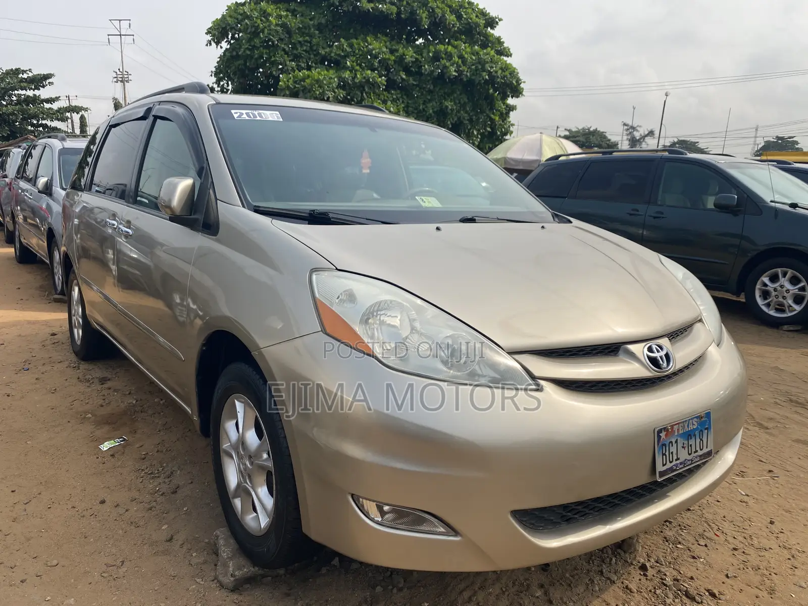 Toyota Sienna 2006 Gold