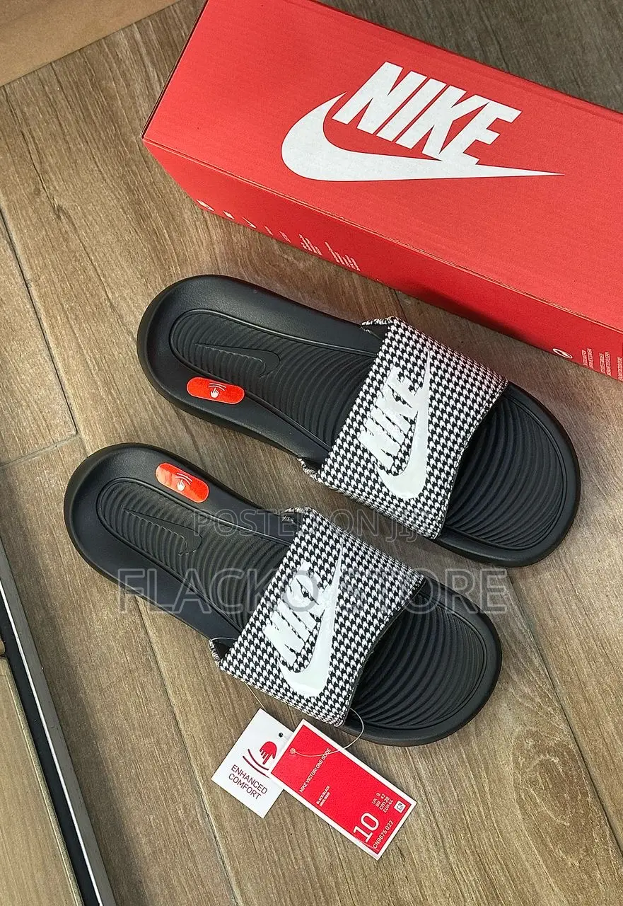 Original Nike Victori One Graphics Slides