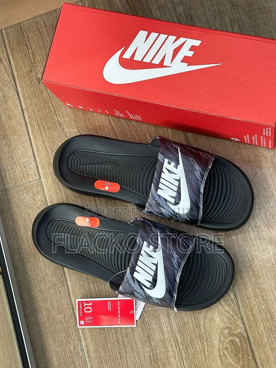 Original Nike Victori One Graphics Slides