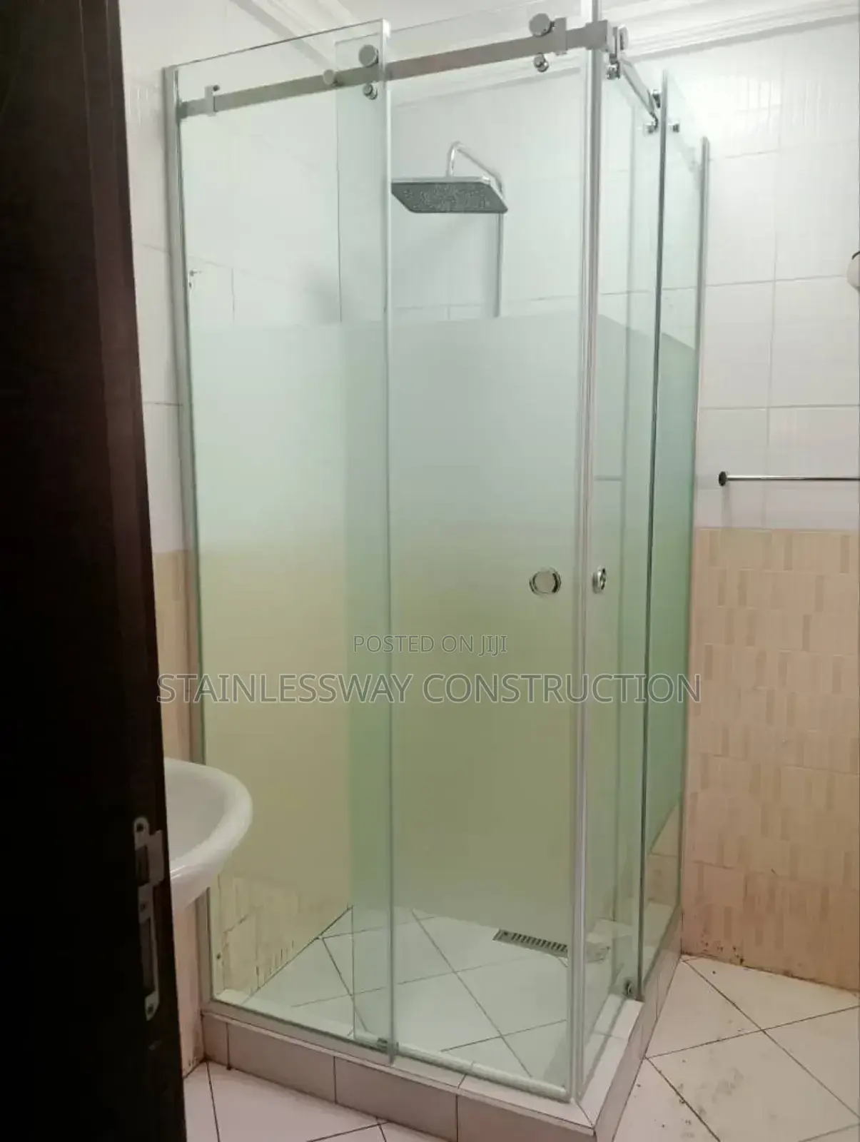 900/100 Shower Glass