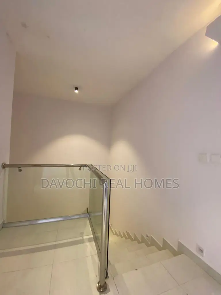 4bdrm Townhouse / Terrace in Lekki Phase 1 for rent