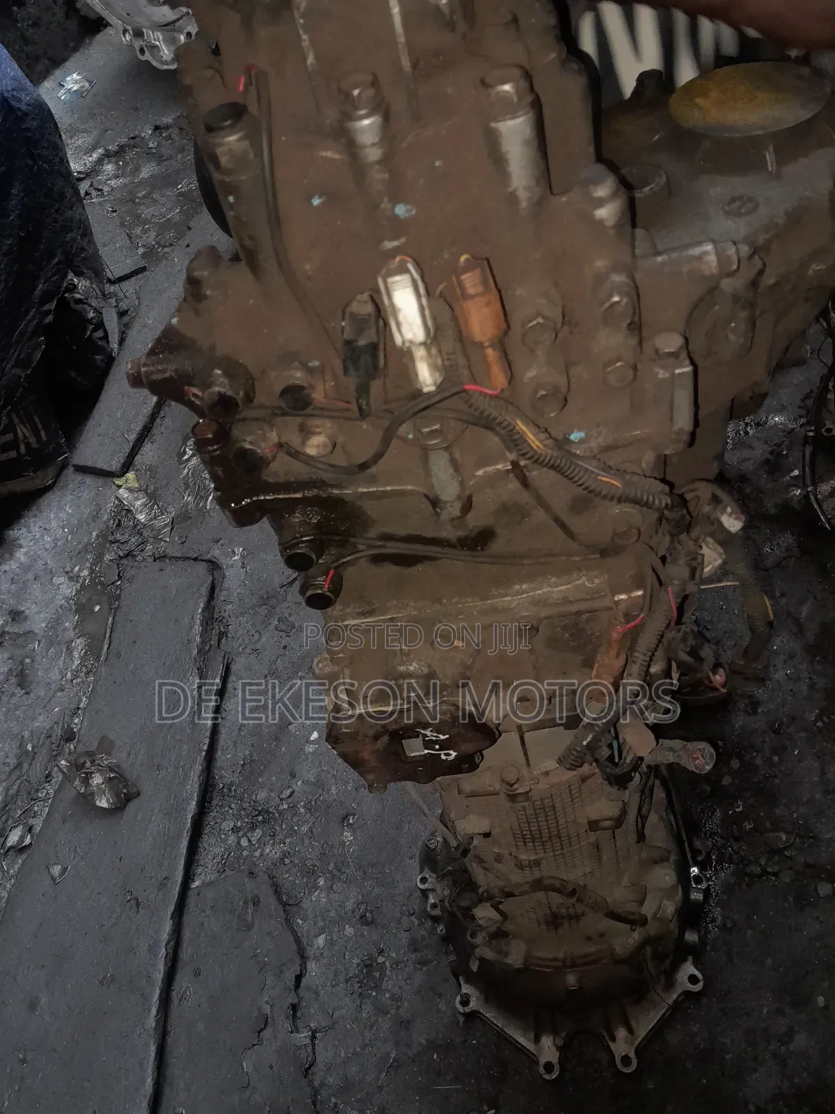 Mitsubishi Pajero Gearbox and 10 Pin 2008 /2010