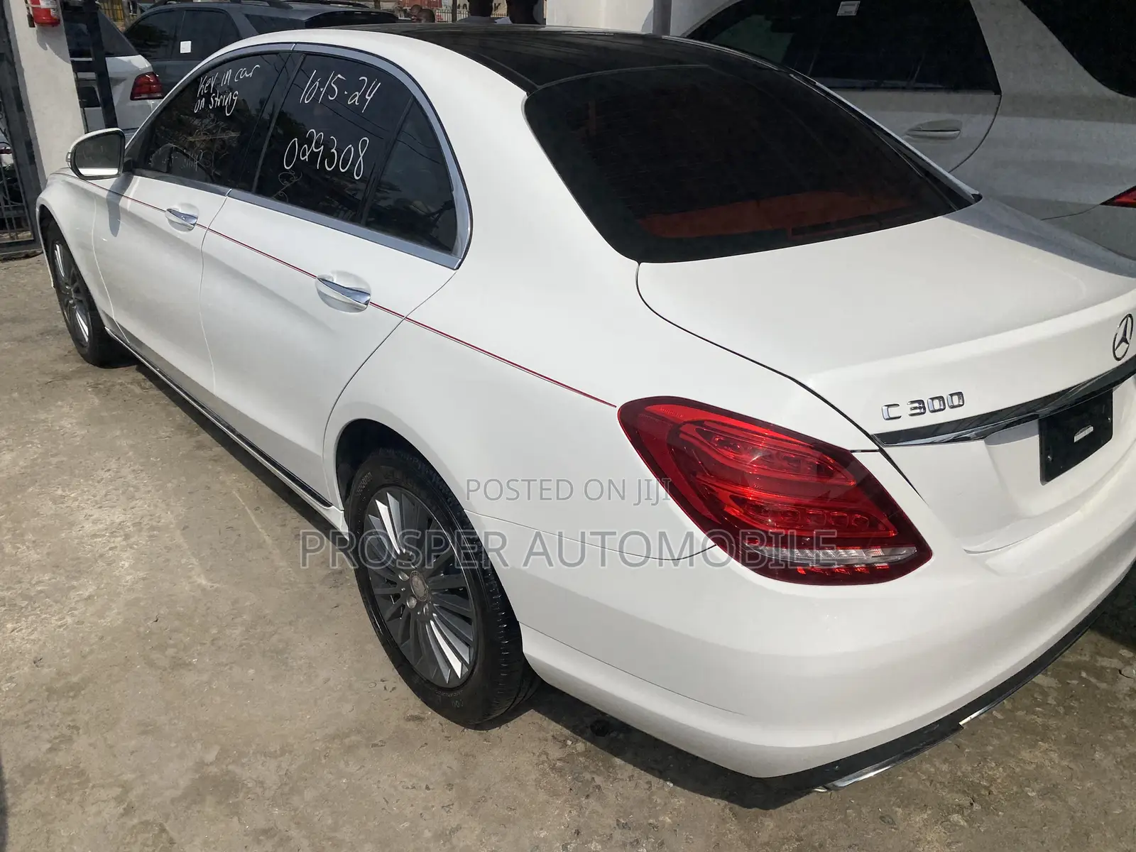 Mercedes-Benz C300 Sport 4dr AWD 4Matic Sedan (2.0L 4cyl 7A) 2015 White