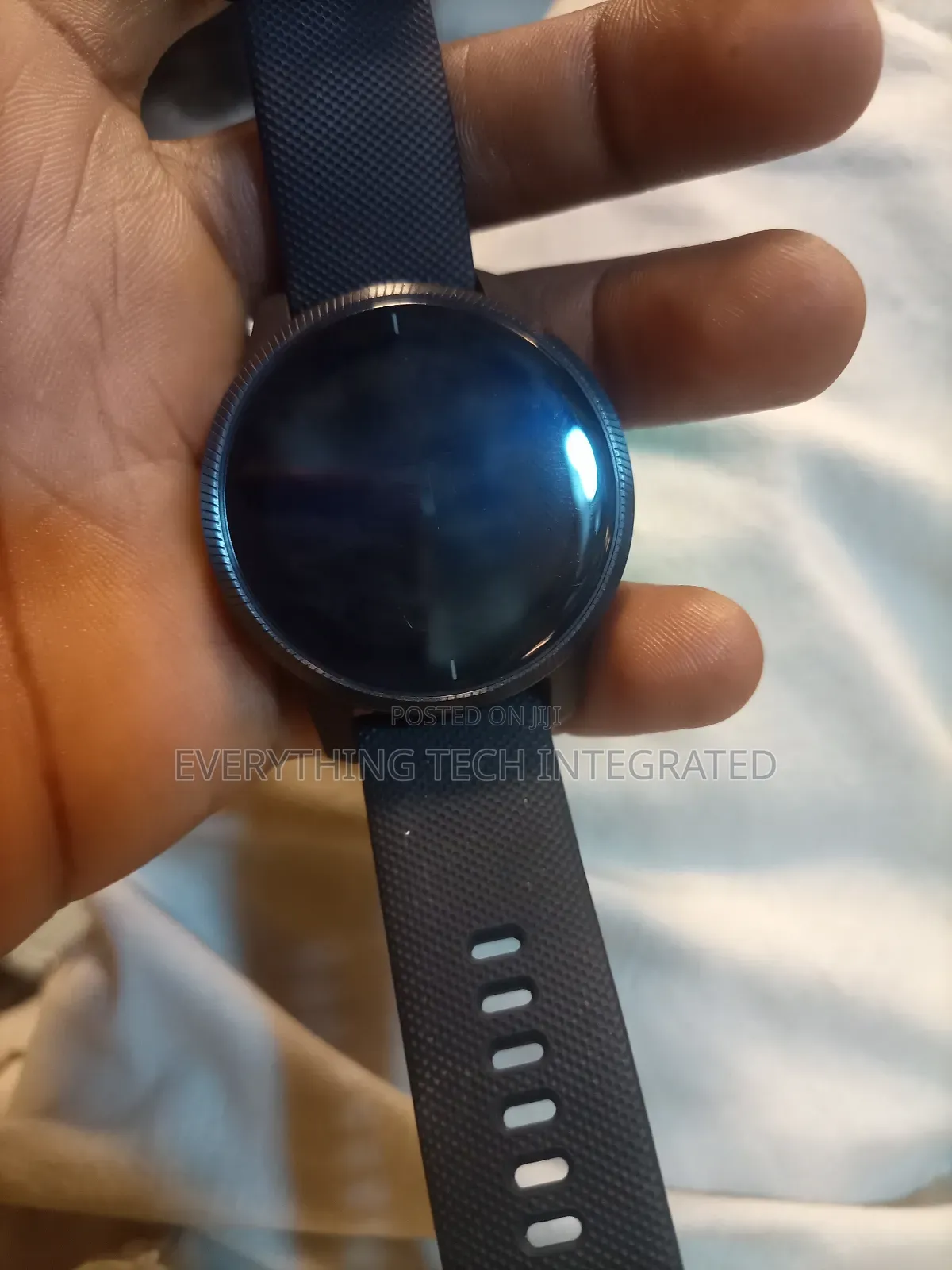 Garmin Venu, GPS Smartwatch With Bright Touchscreen Display,