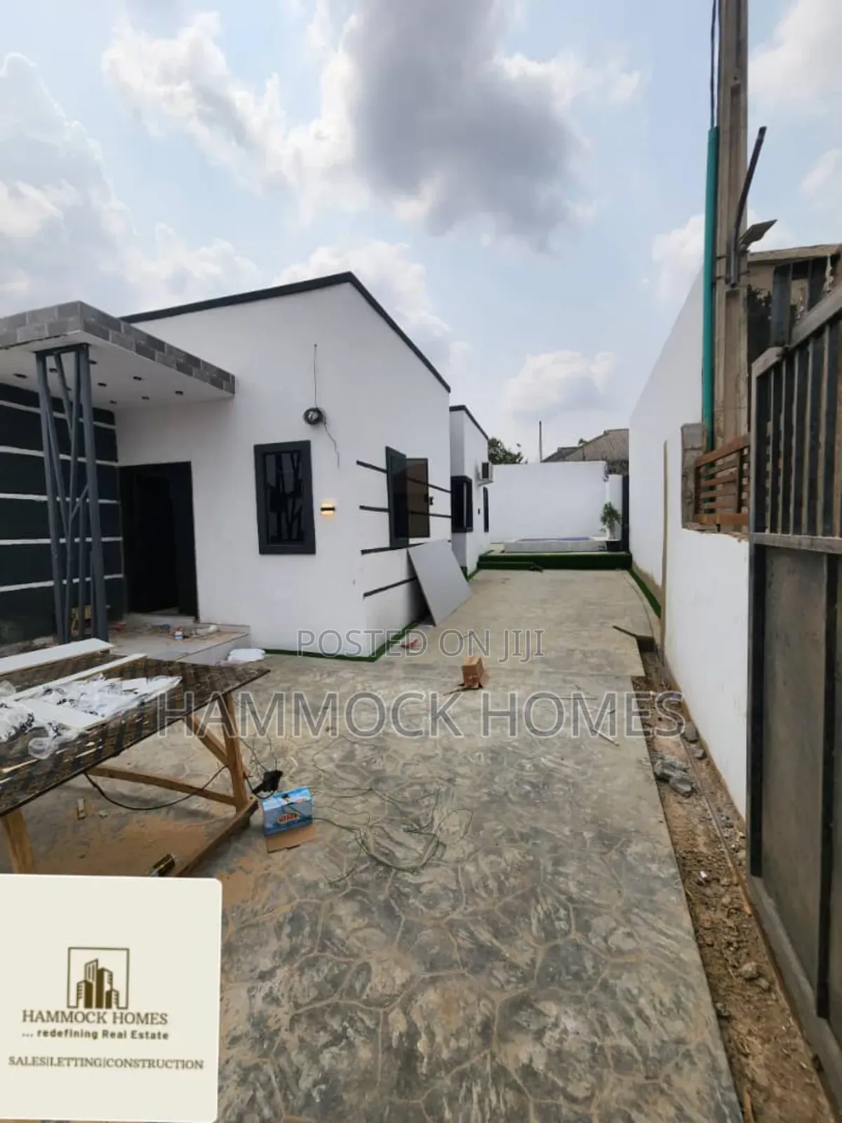 Furnished 3bdrm Bungalow in Ile Tuntun Estate, Jericho for sale