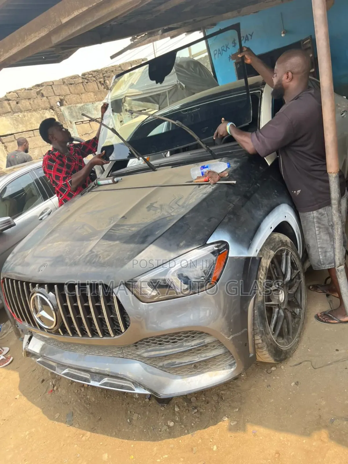 We Deliver and Install All Models of Mercedes Benze Glasses