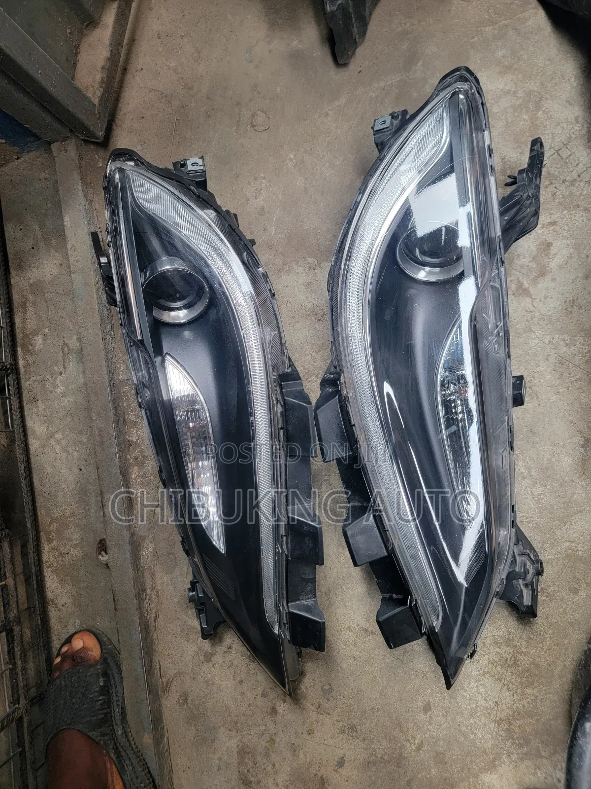 Light Chrysler 200 2015