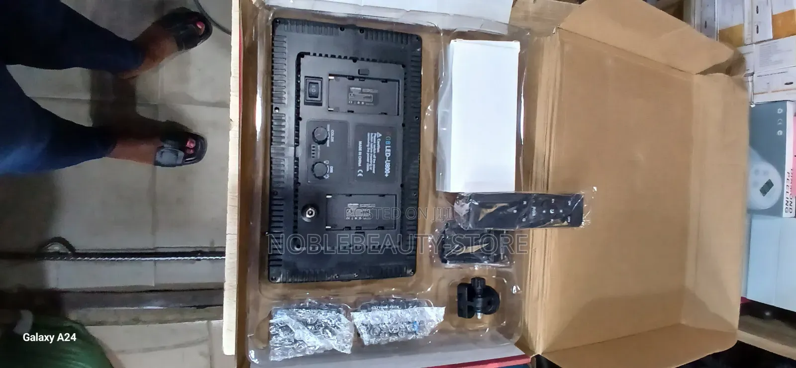 Led800 RGB Ledlight With Remote and Full Accessories