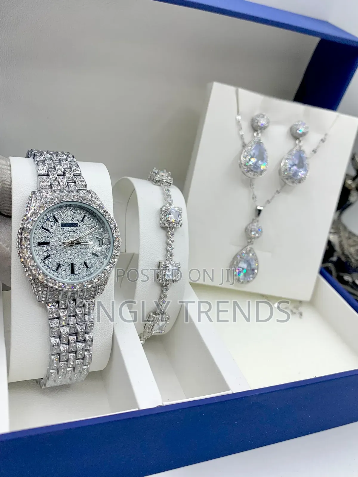 Rolex Female Wristwatch With Necklace and Bracelets
