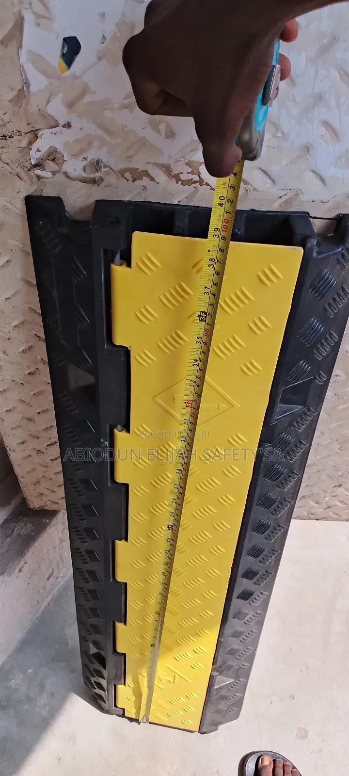 Original Quality Cable Protect Speed Bump 1M Length×300CM