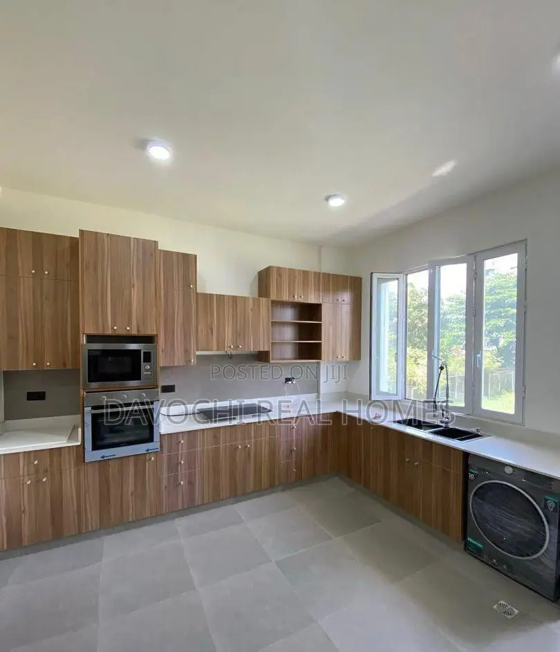 3bdrm Apartment in Vi, Lagos, Victoria Island Extension for rent