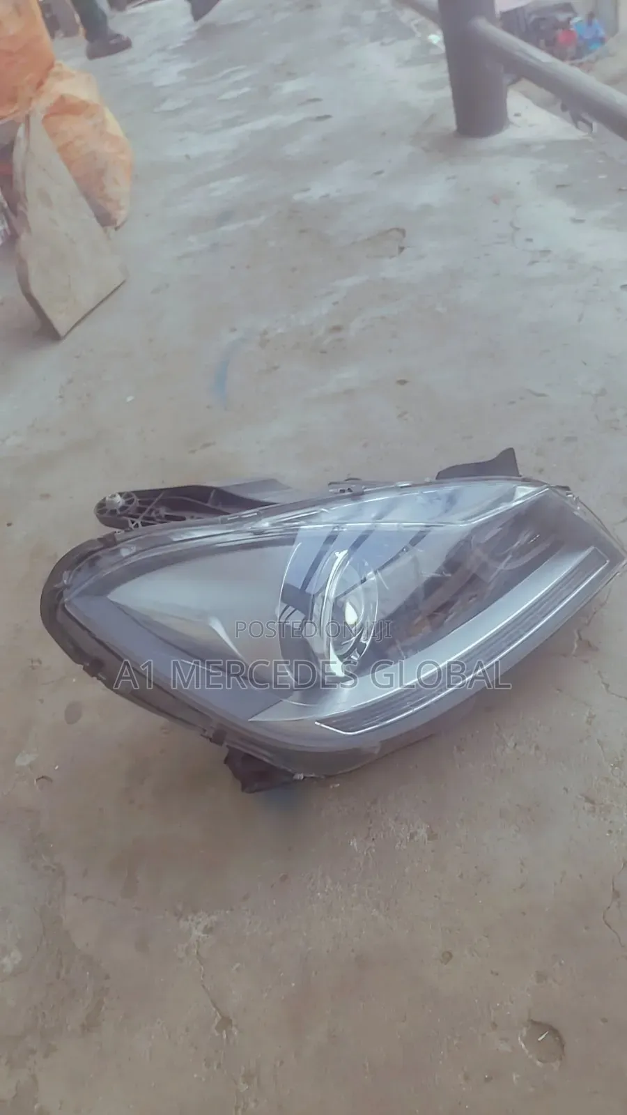 Mercedes-benz C300 W204 Headlight 2013