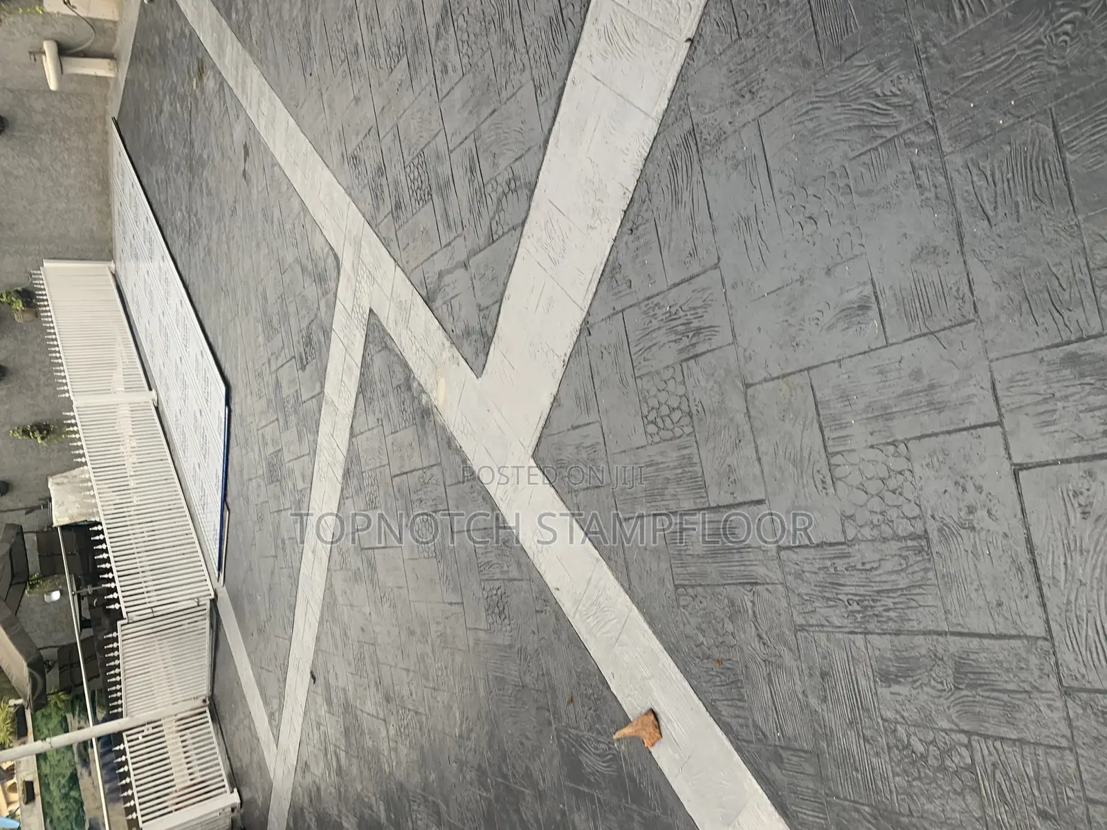 Decorating The House Floor In A Best Way