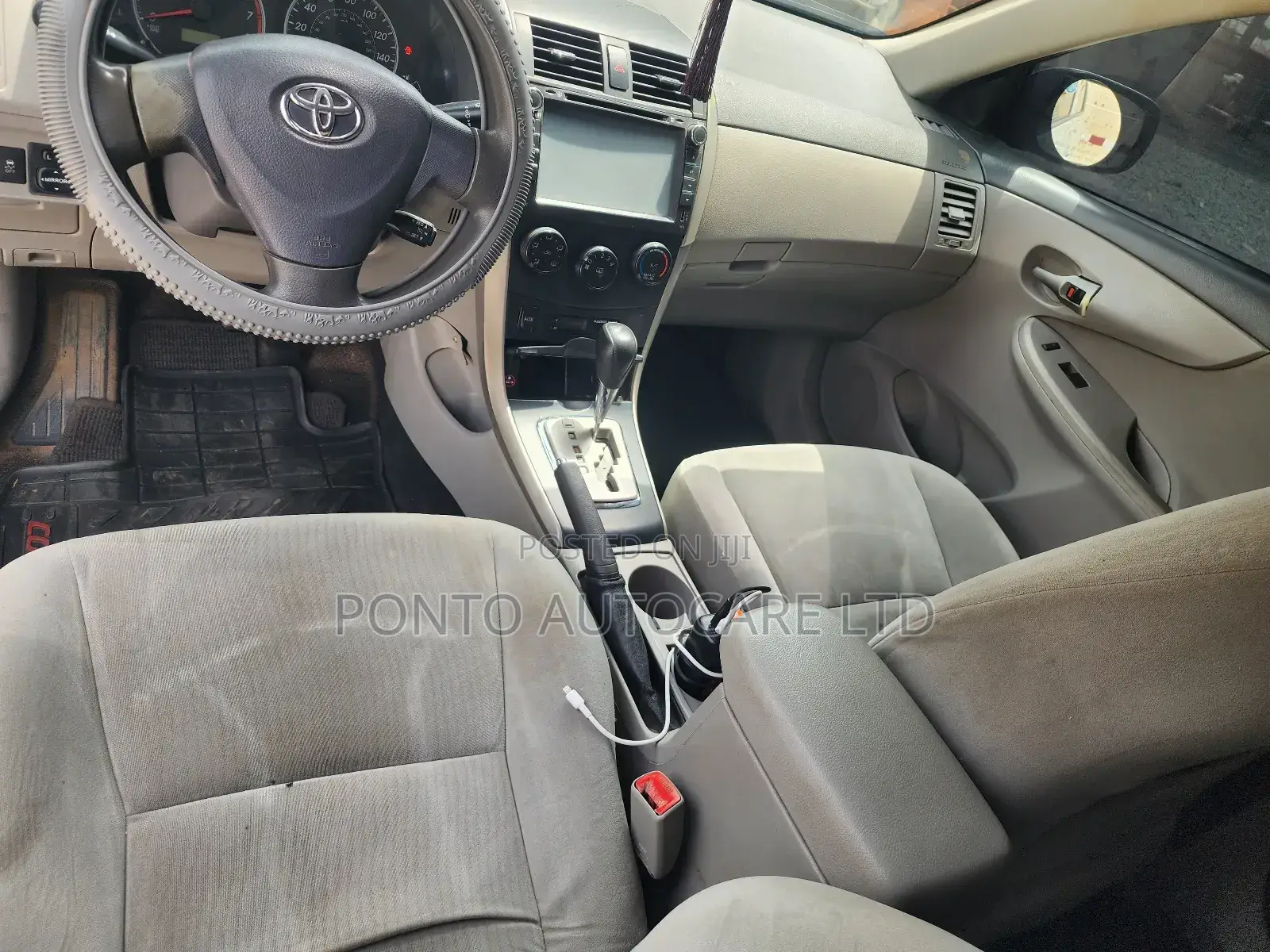 Toyota Corolla 2010 Silver