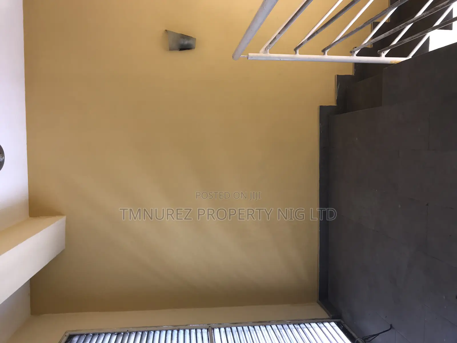 3bedroom Apertment for Rent for an Office