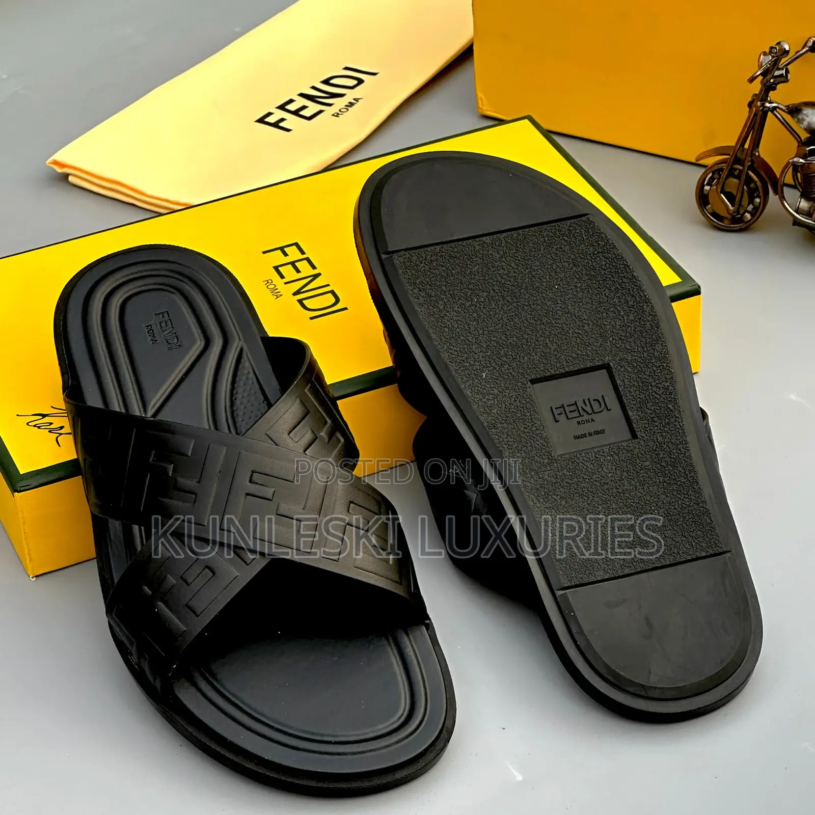 Original Fendi Men Leather Slippers Available