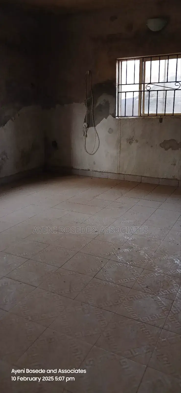 3bdrm Block of Flats in Pathfinder Area, Obafemi-Owode for sale