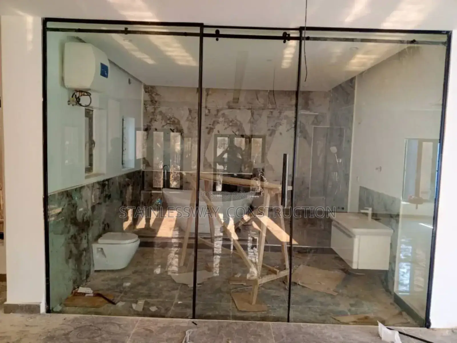 Glass Demarcation on Bedroom Shower