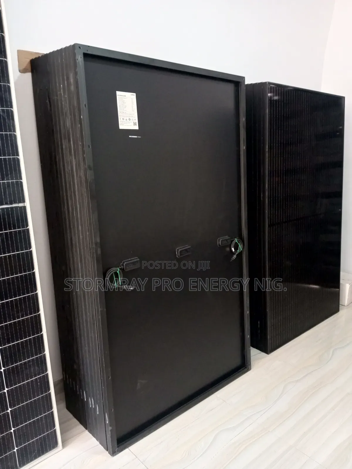 550w All-black Longi Solar Panel