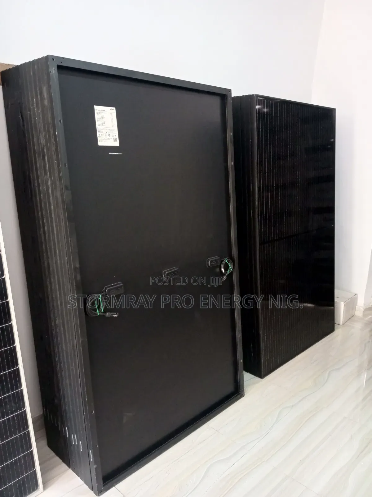550w All-black Longi Solar Panel