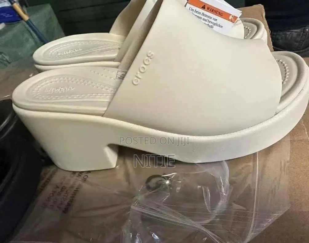 Crocs Brooklyn Heels. White And Black Colors Available.