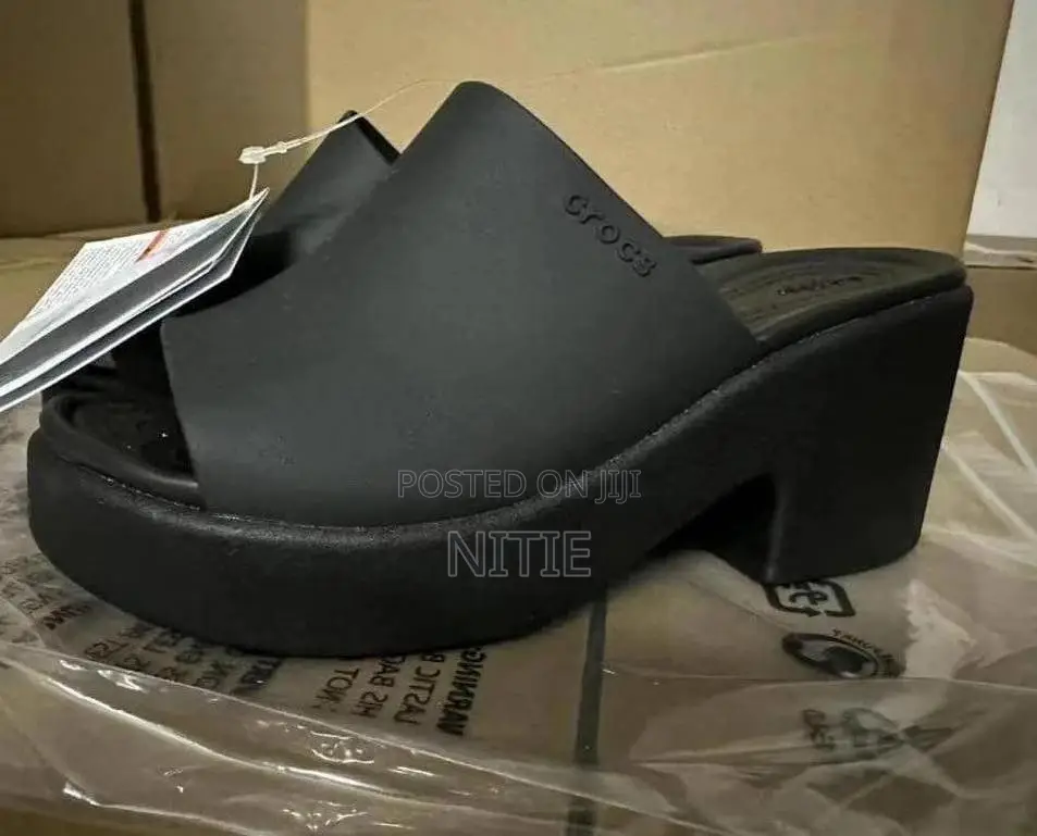 Crocs Brooklyn Heels. White And Black Colors Available.