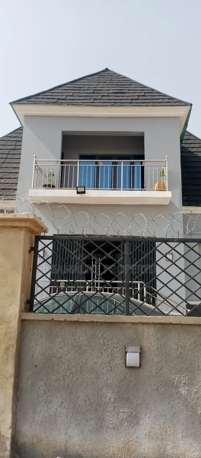 4bdrm Duplex in An Estate, Ushafa for sale