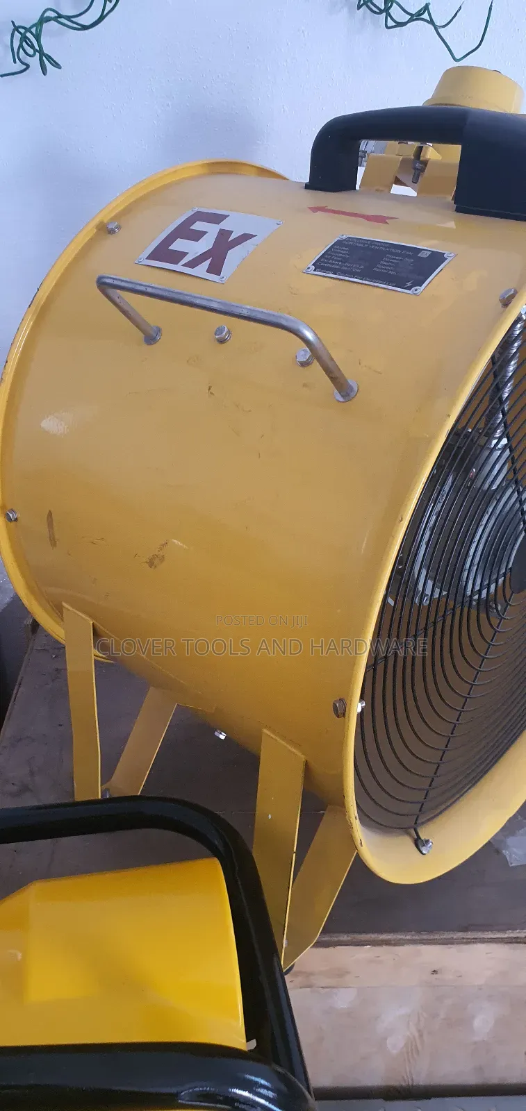 Extractor / Ventilation Fan 12" 18" 24" 220V
