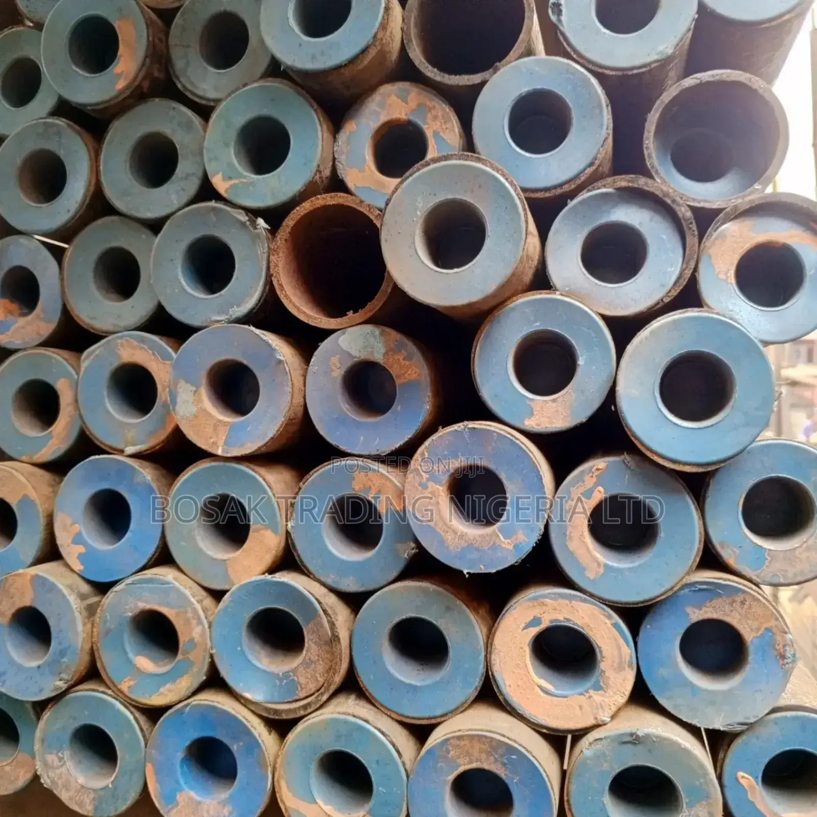 Seamless 11⁄2"Pipe SCH 40 or Imported