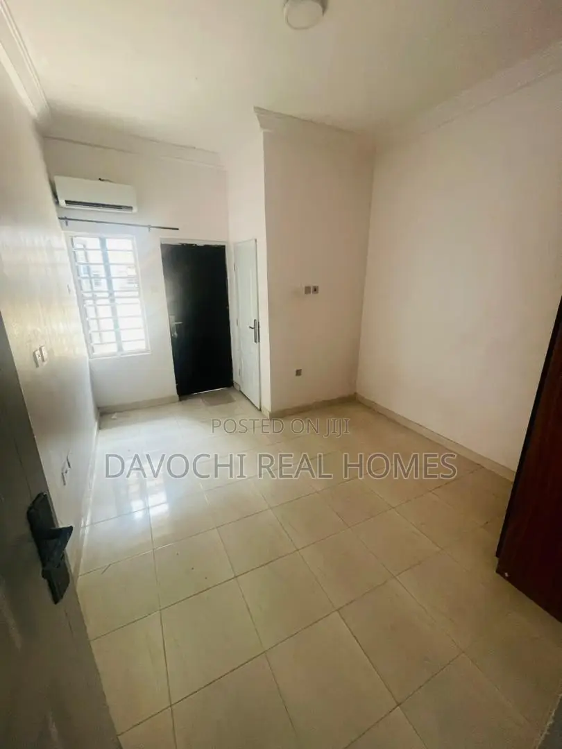 2bdrm Apartment in Ikota, Lekki for rent