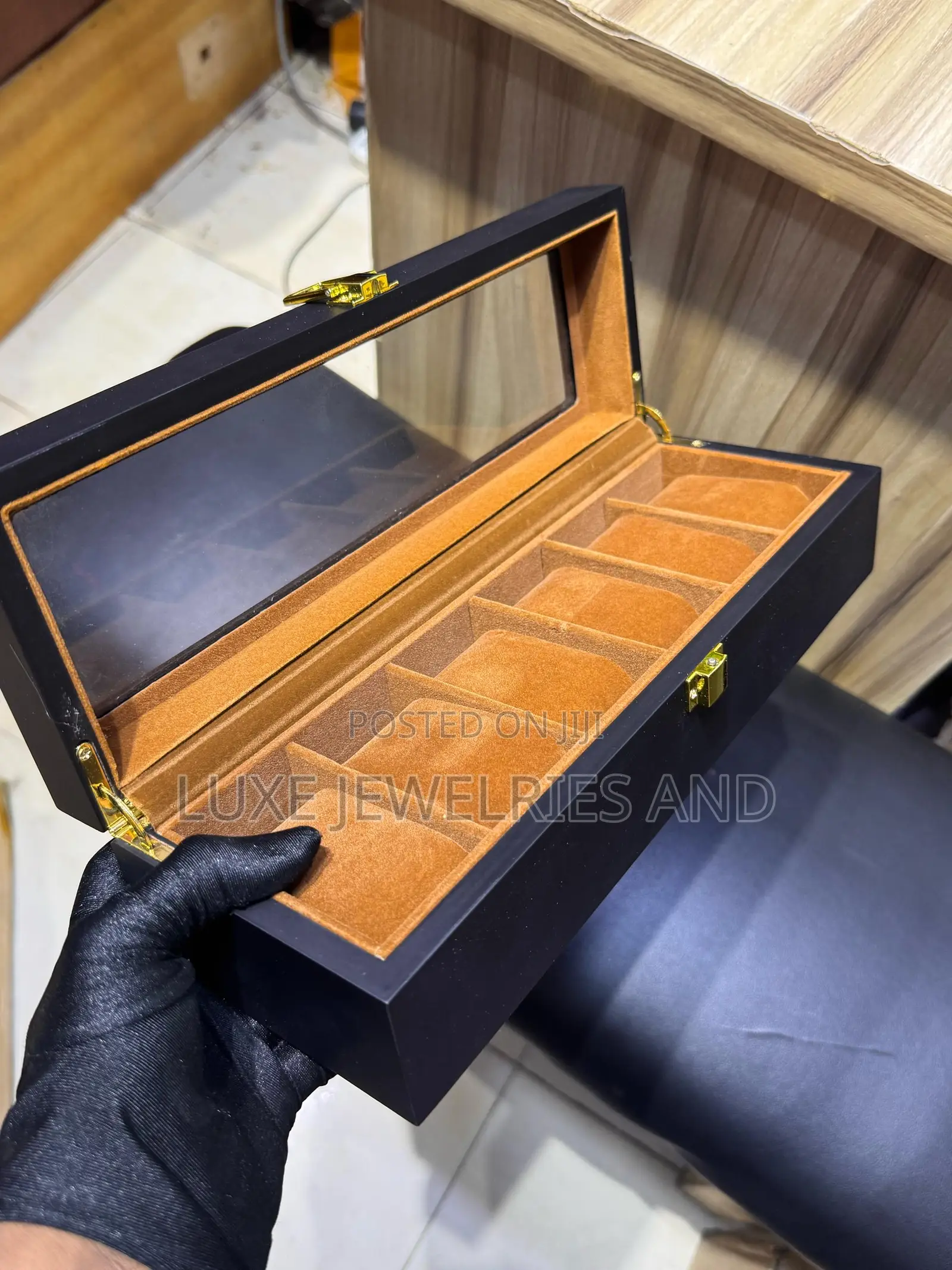 Luxury and Quality Watch Set Box  6 in 1