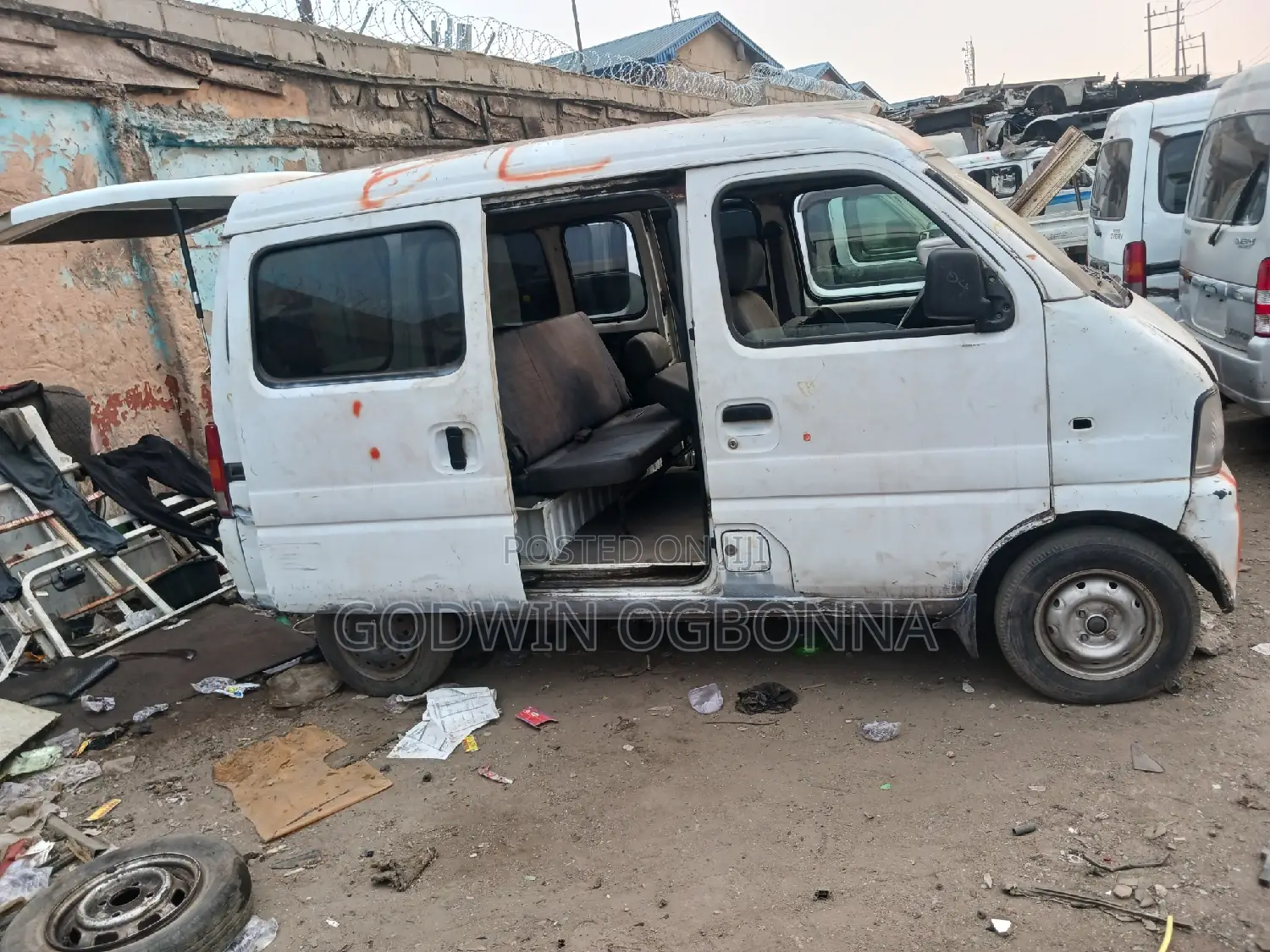 Suzuki Every 2005 White