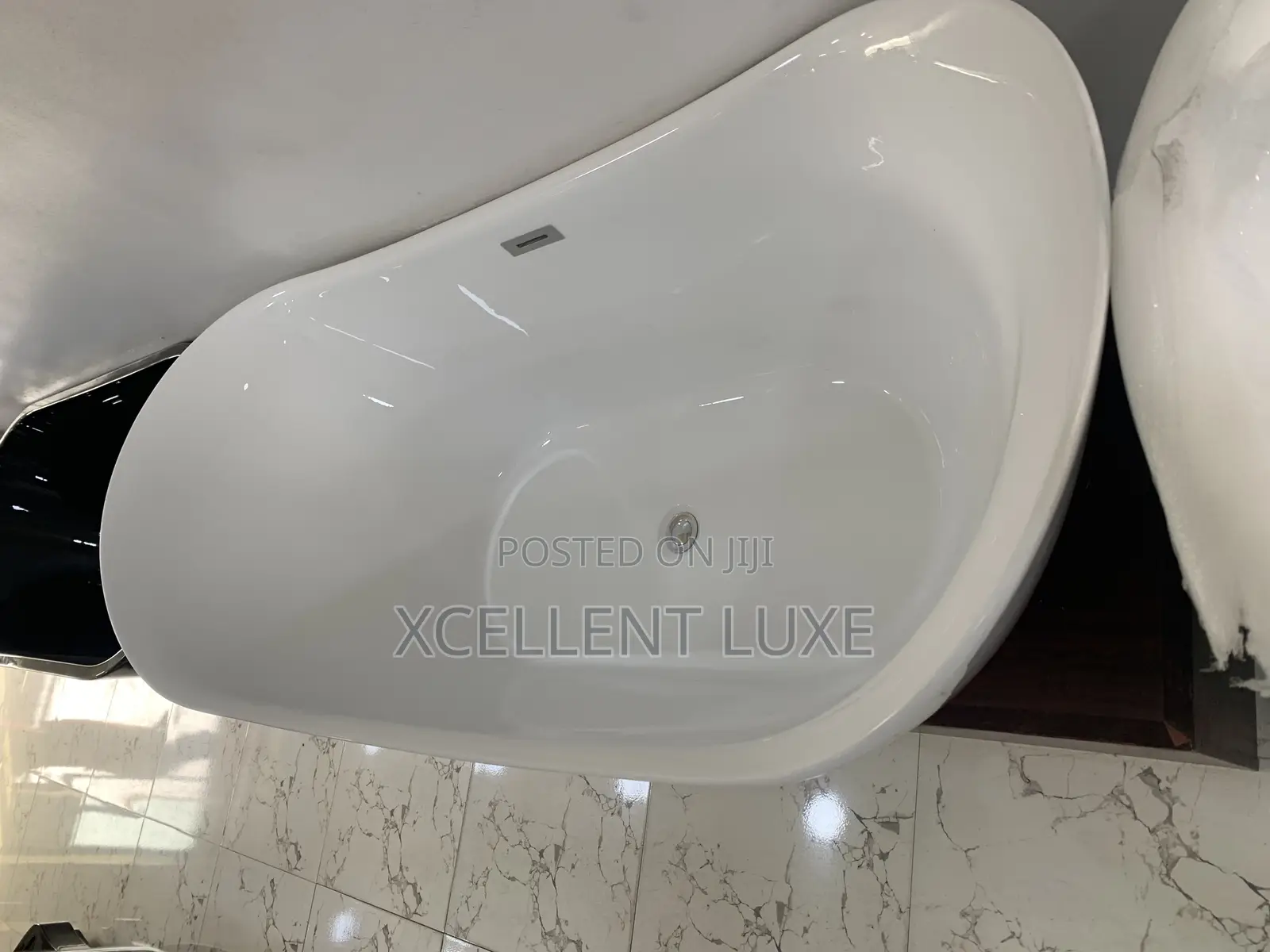 Free Standing Bathtub