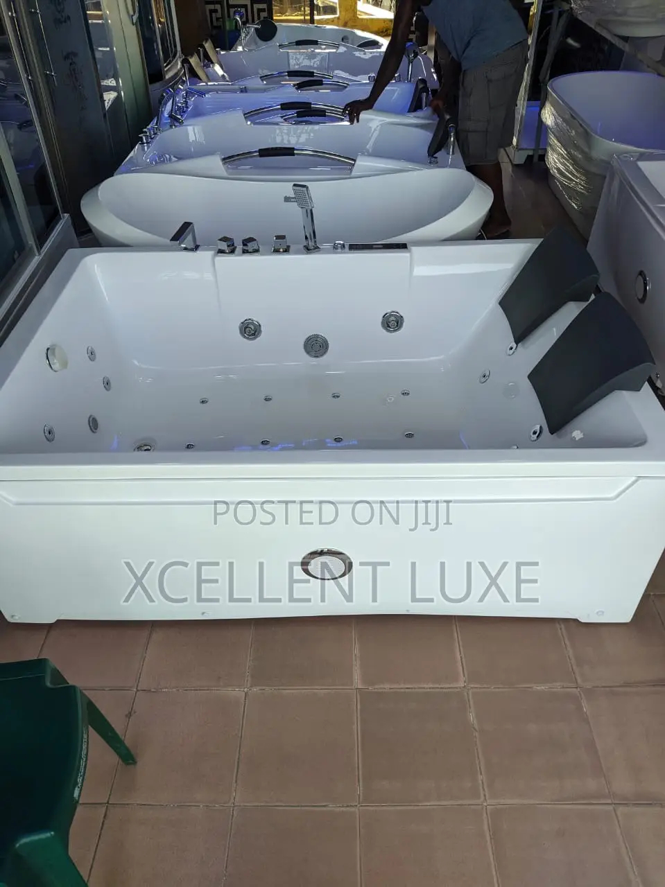 Double Square Massage Jacuzzi Bathtub