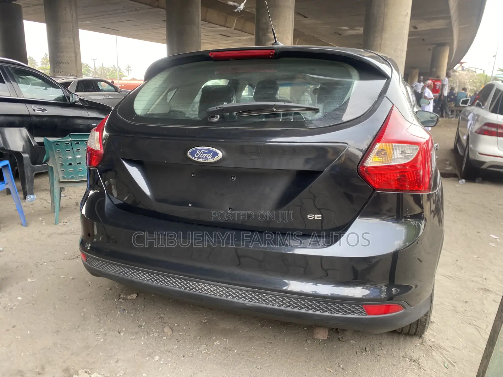 Ford Focus SE Hatchback FWD (2.0L 4cyl 5M) 2012 Black