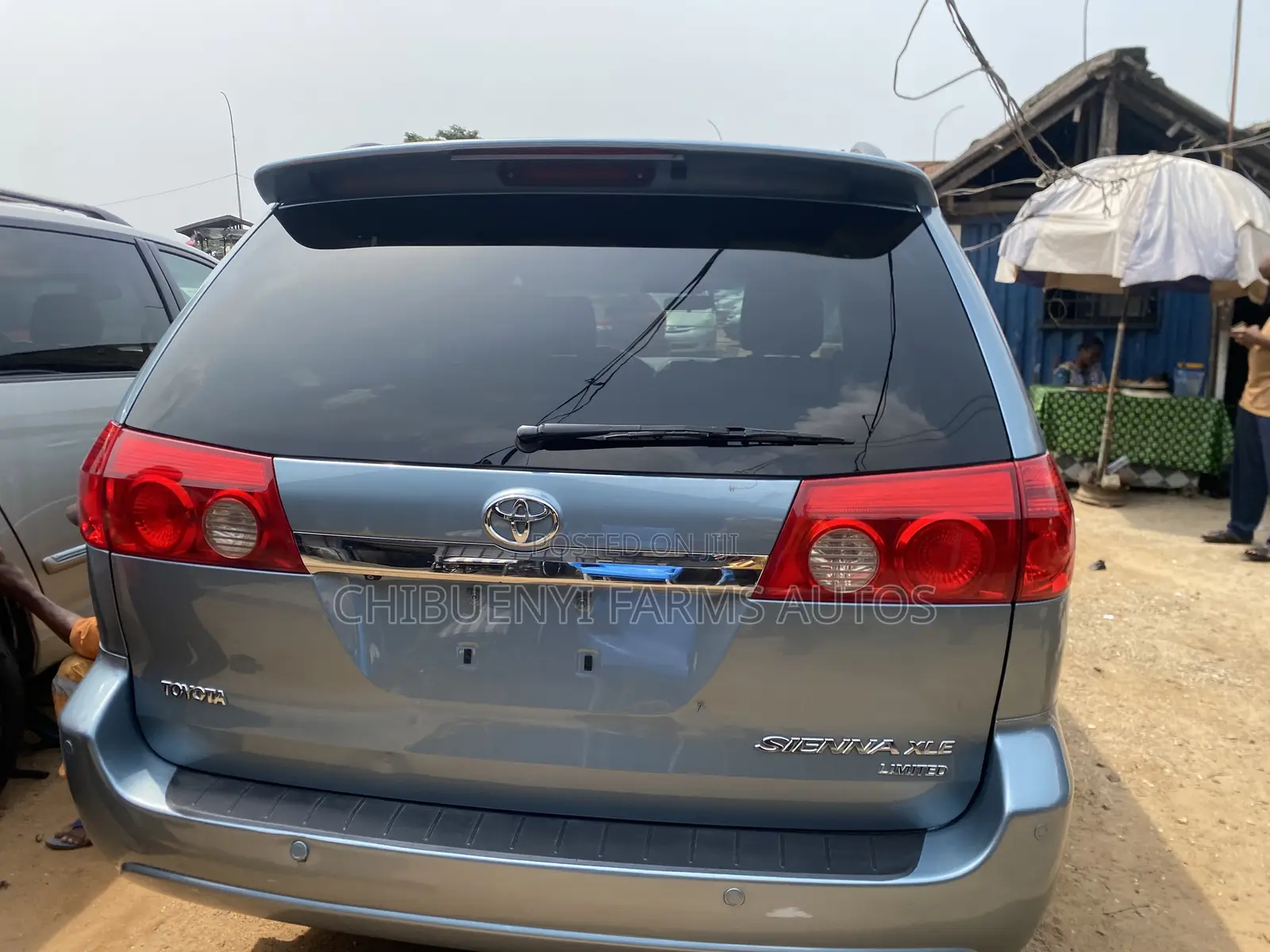 Toyota Sienna XLE Limited FWD 2009 Beige