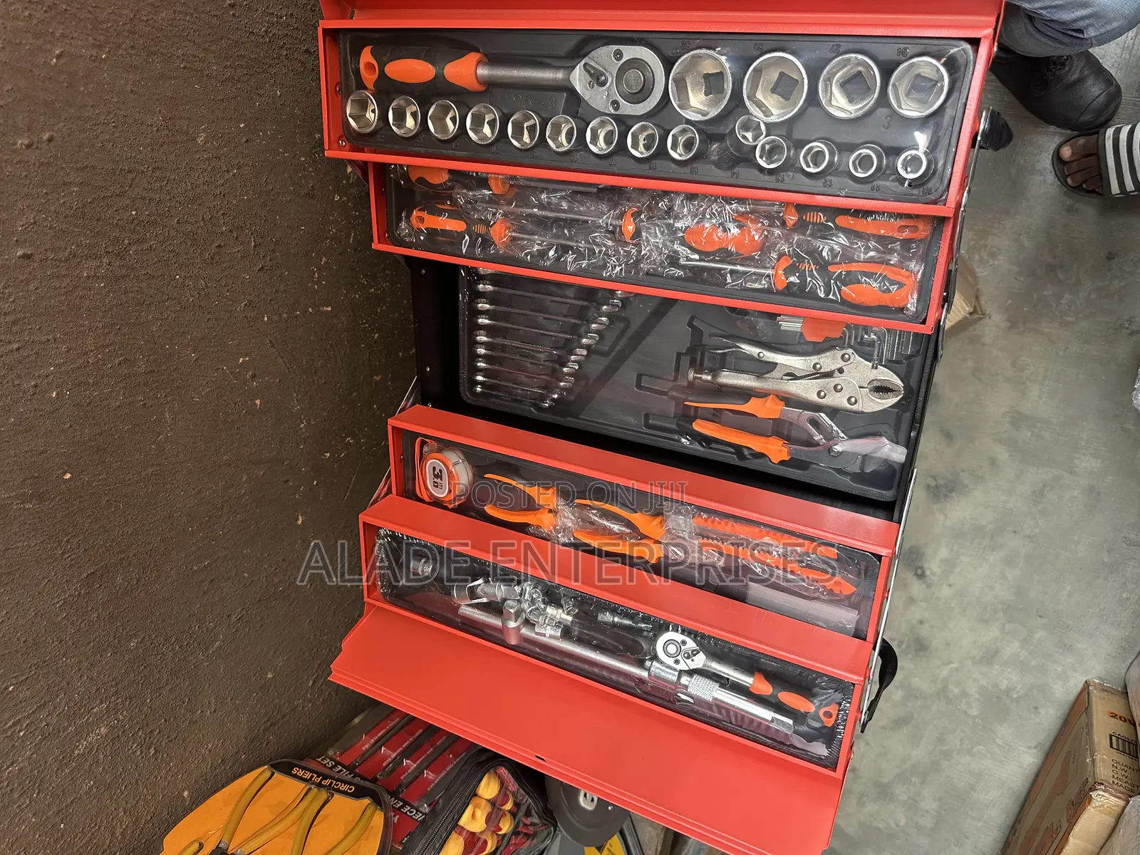 High Quality Box Set With Quality Tools