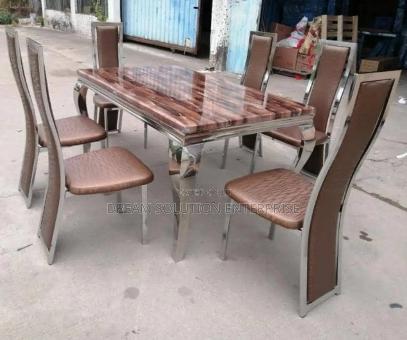 Dinning of Six