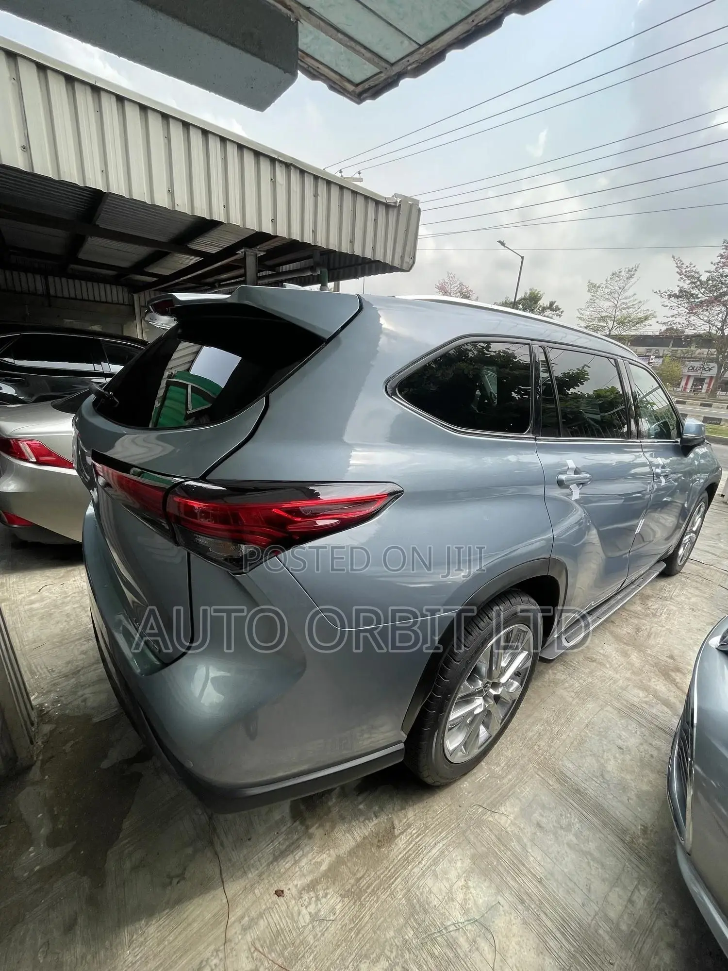 Toyota Highlander Limited AWD 2020 Blue