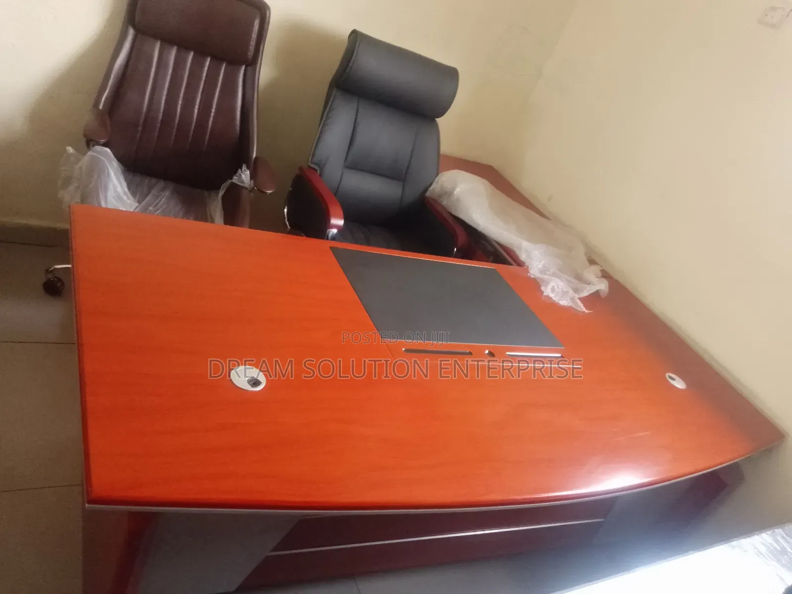 Executive Boss Table