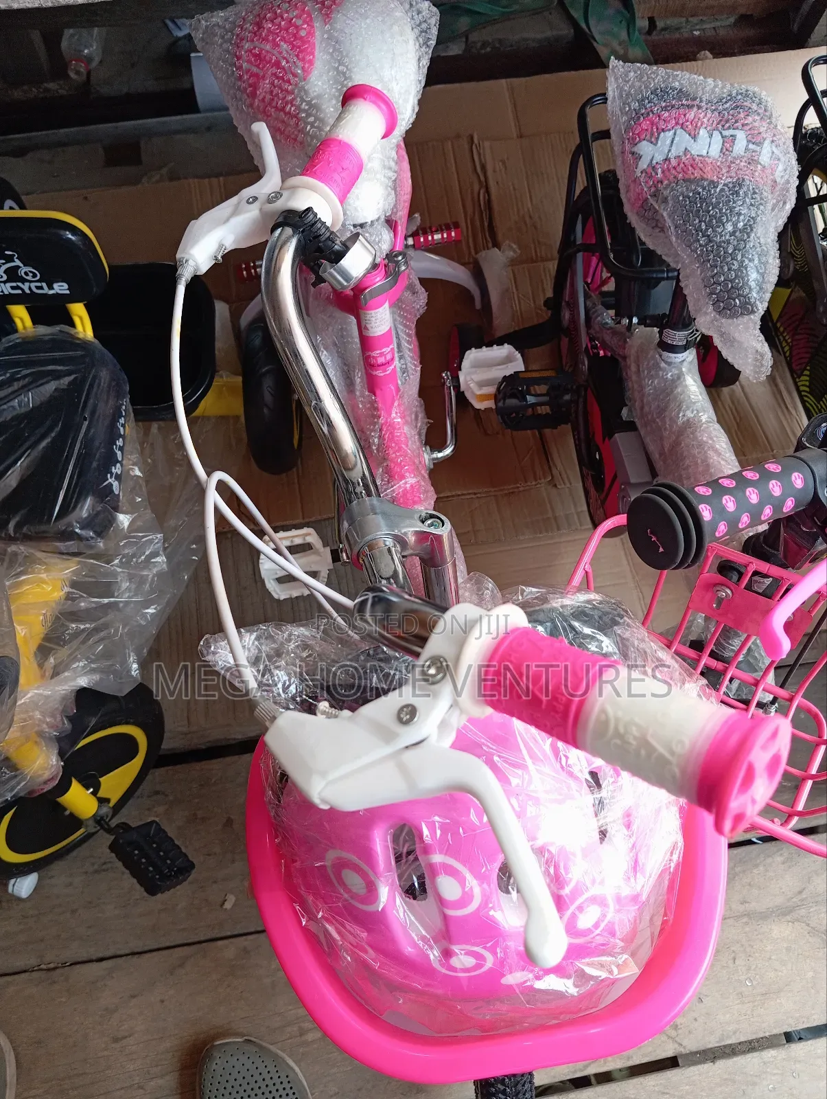 Fun Teen Bicycle Pink With Helmet