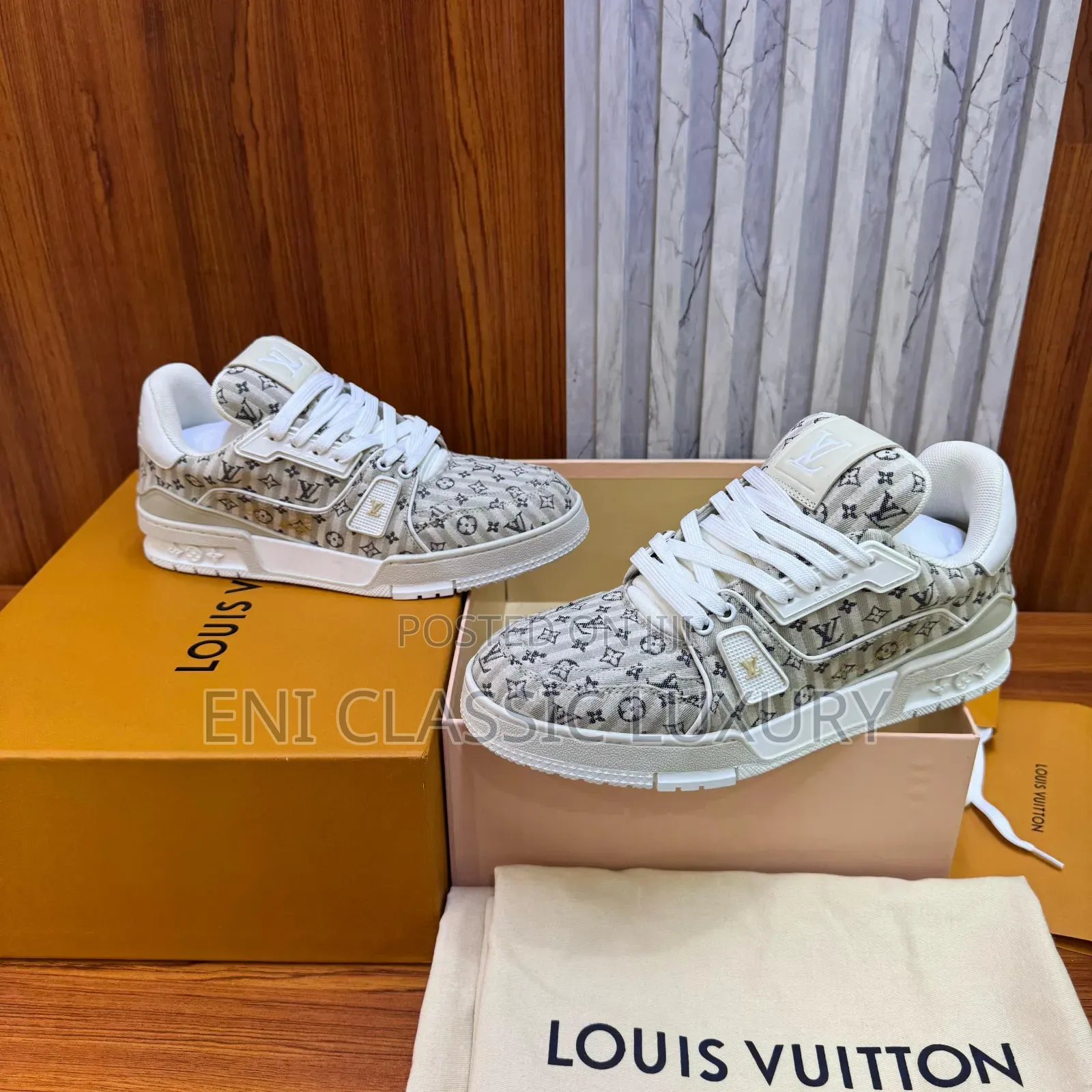 Top Quality Luxury Men's Sneakers Louis Vuitton Available