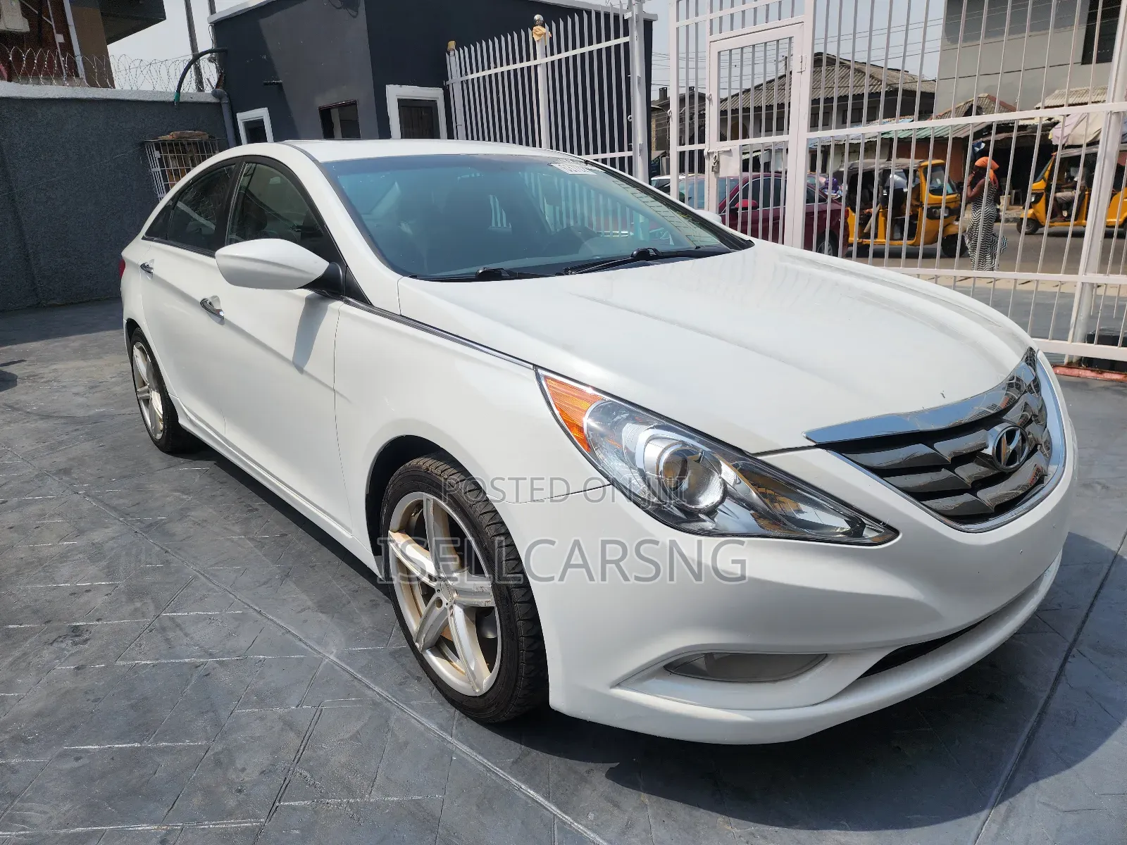 Hyundai Sonata Limited 2.0T w/17" Wheels (2.0L 4cyl 6A) 2011 White