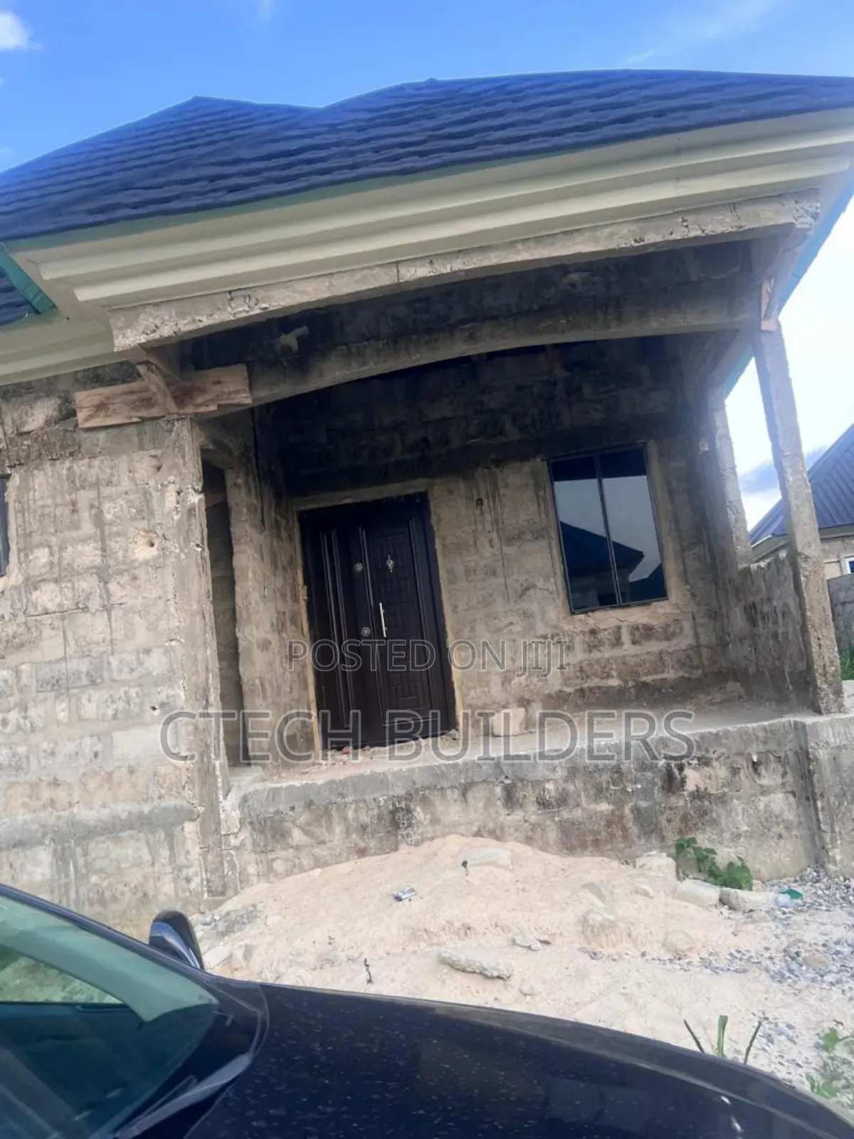 5bdrm Bungalow in Benin City for sale