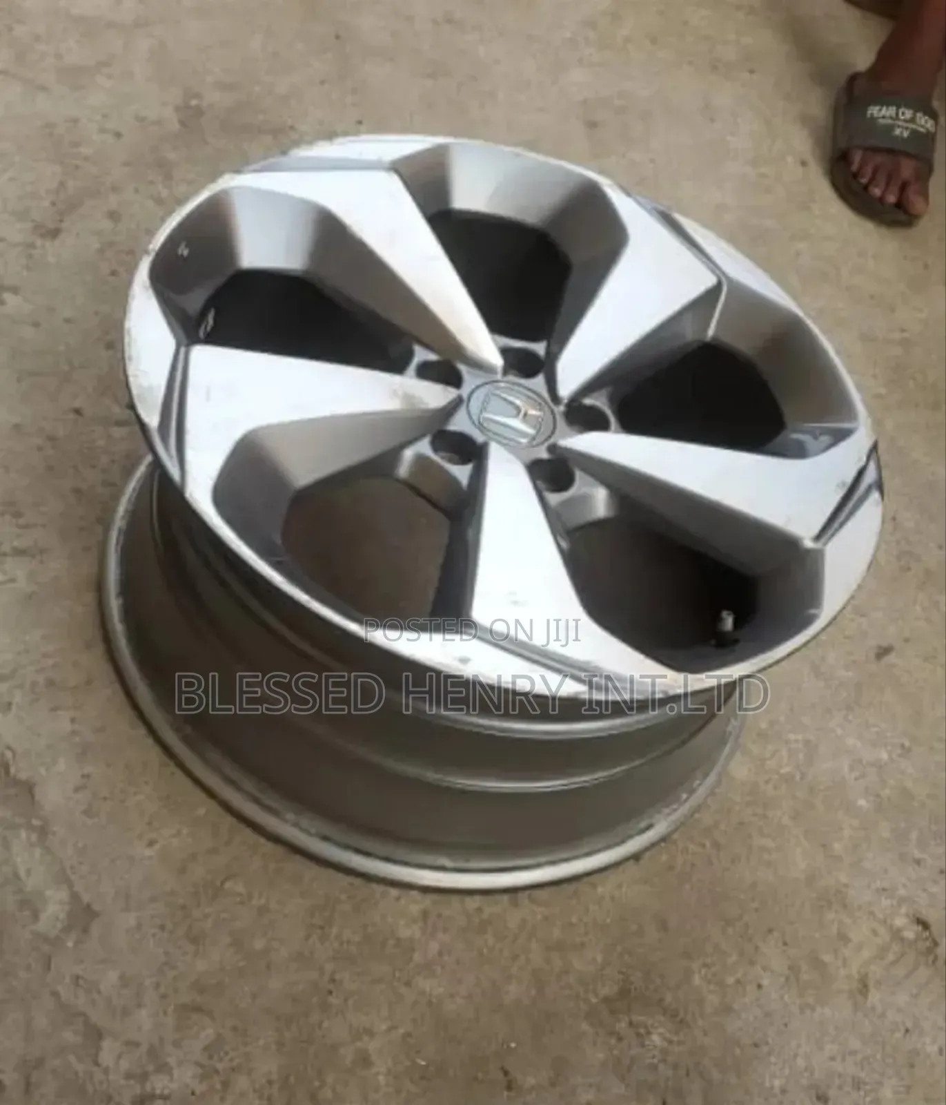 Rim.          .