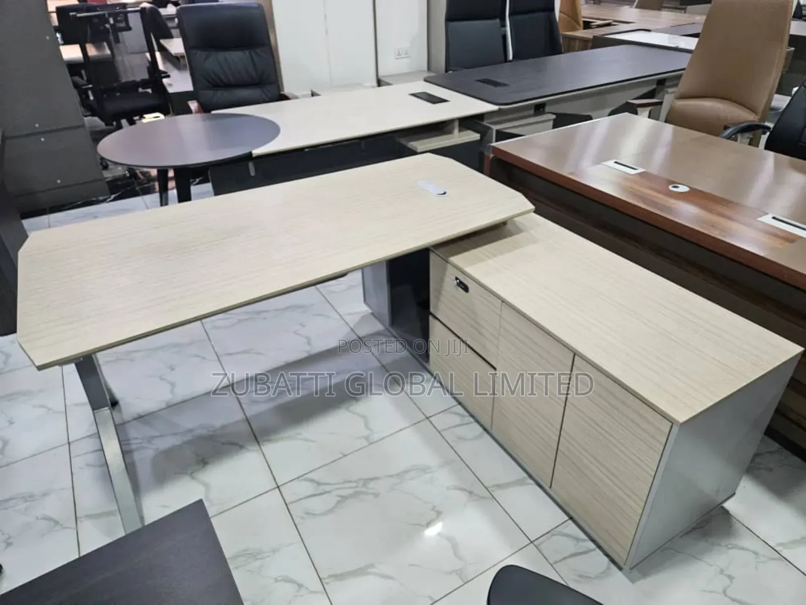 1.6 Meters Executive Office Table With Extension Drawer
