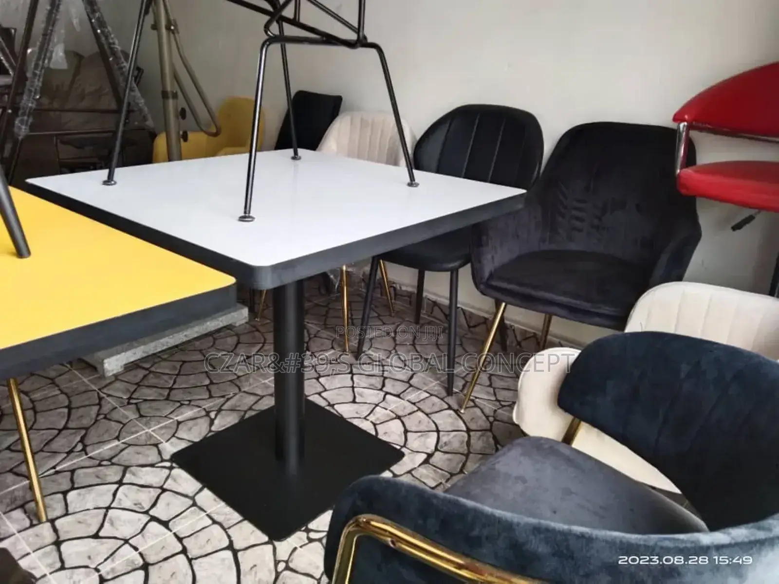 Restaurants and Bar Tables
