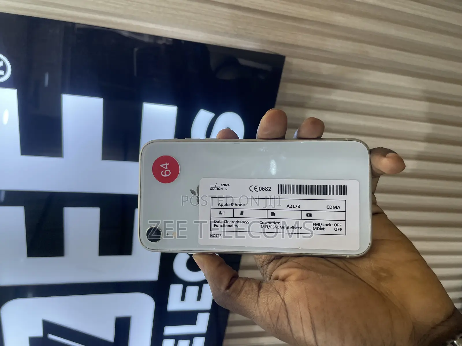 Apple iPhone XR 64 GB White